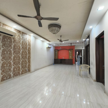 Living Room in 3 BHK Builder Floor at Nehru Enclave – for Rent
