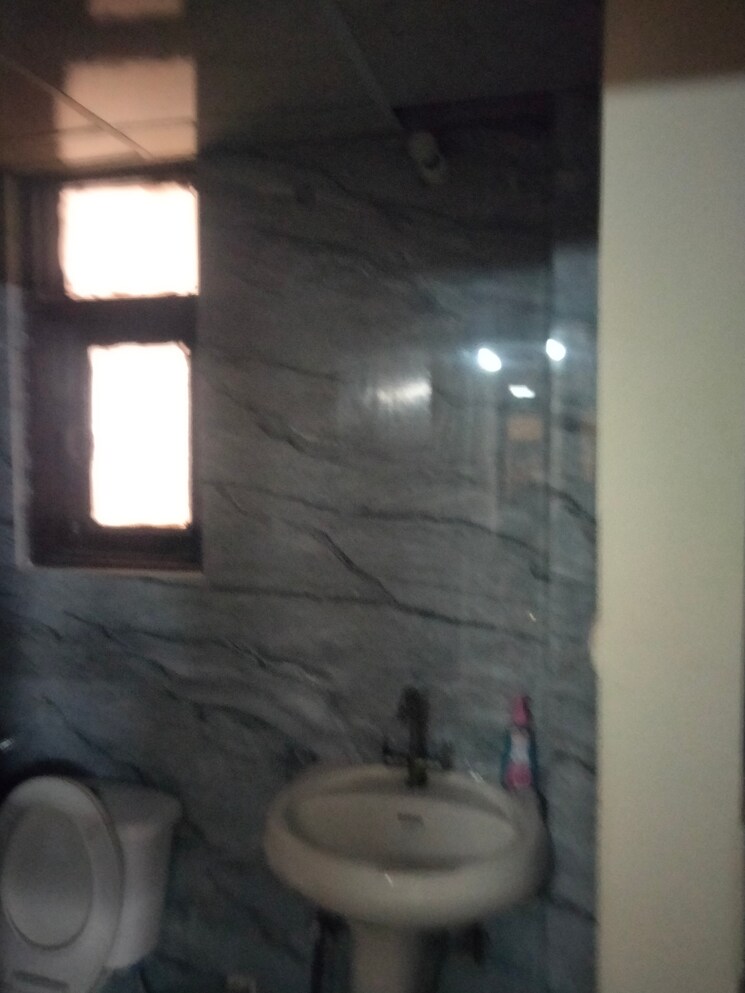 Bathroom, himalaya-tanishq 2 Bedroom 950 Sq.Ft. Apartment In Raj Nagar Extension Ghaziabad 8215649
