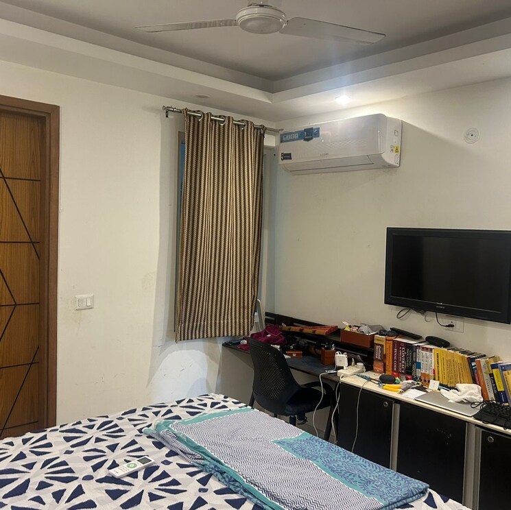 Bedroom, chittaranjan park 1.5 Bedroom 1400 Sq.Ft. Builder Floor In Chittaranjan Park Delhi 8215659