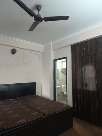 Room in 2 BHK Apartment at Aims Golf City, Sector 75 – for Rent