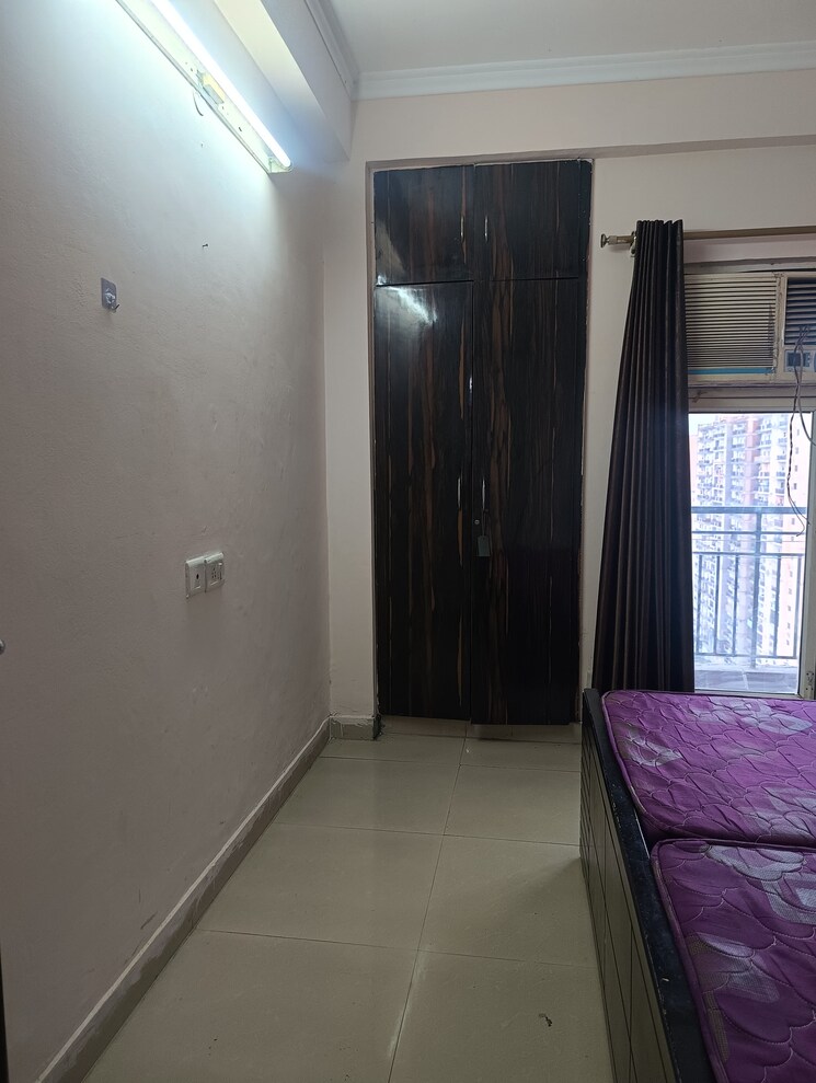 Room, aims-golf-city 2 Bedroom 950 Sq.Ft. Apartment In Sector 75 Noida 8215641