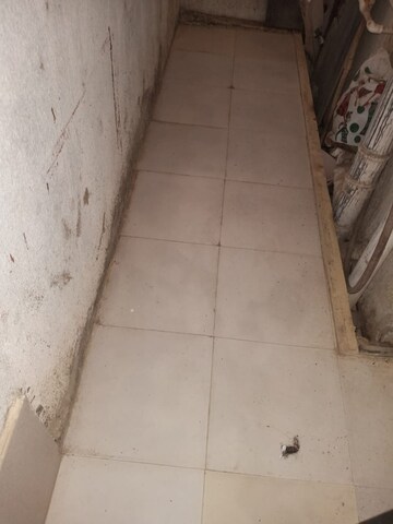 Balcony in 1.5 BHK Apartment at Dadar East – for Rent