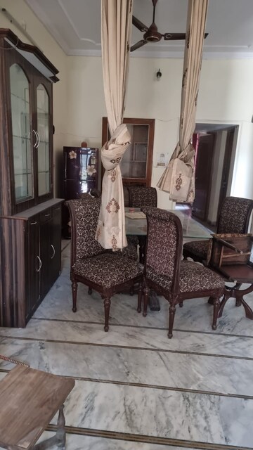 Living Room in 2 BHK Independent House at Gomti Nagar – for Rent