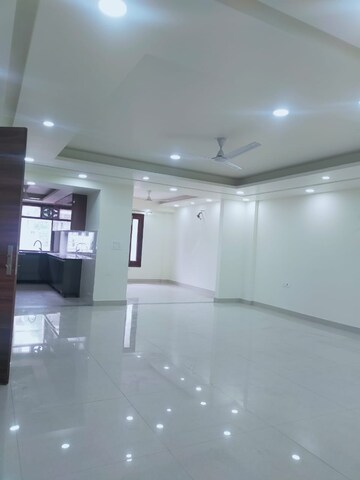 Team Area in 4 BHK Builder Floor at Ansal Sushant Lok I, Sector 43 – for Rent
