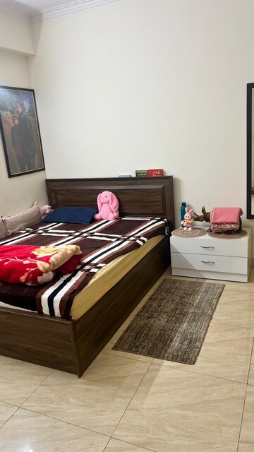 Bedroom in 3 BHK Apartment at Gaur City 7th Avenue, Sector 4 Greater Noida – for Rent
