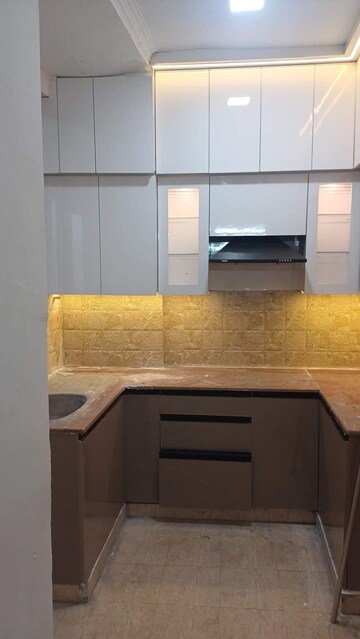 Kitchen in 3 BHK Apartment at Amrapali Golf Homes, Sector 4, Greater Noida – for Rent