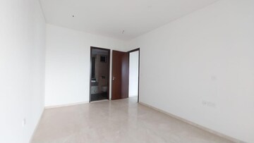 Room in 4 BHK Apartment at Lokhandwala Minerva Mahalaxmi, Mahalaxmi – for Sale