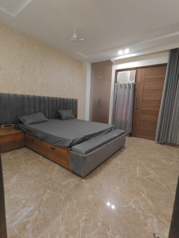 Bedroom in 2 BHK Builder Floor at Ansal Sushant Apartments, Sushant Lok I – for Rent