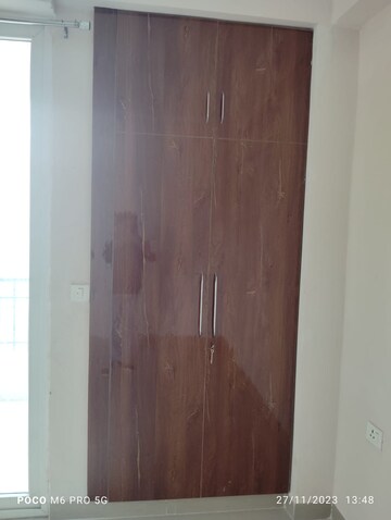 Furnished Amenities in 3 BHK Apartment at Amrapali Golf Homes, Sector 4, Greater Noida – for Rent