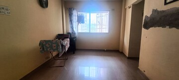 Room in 1 BHK Apartment at Raunak Unnathi Woods Phase 4 And 5, Ghodbunder Road – for Sale