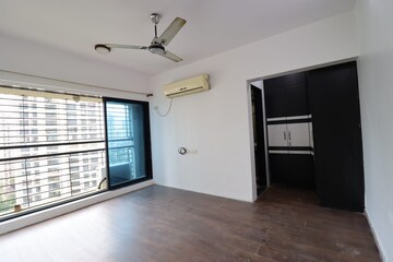 Room in 3 BHK Apartment at Runwal Pearl, Manpada – for Sale
