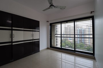 Room in 3 BHK Apartment at Runwal Pearl, Manpada – for Sale
