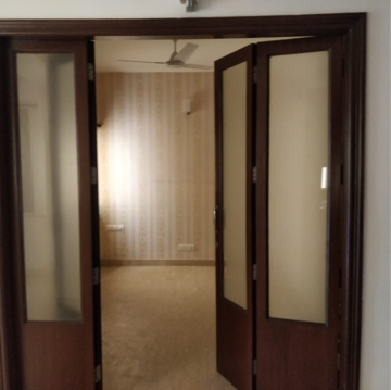 Living Room in 3 BHK Builder Floor at South Extension ii – for Rent