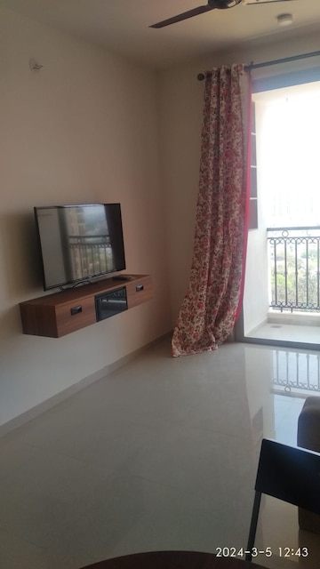 1 BHK Apartment For Rent in Hiranandani Queensgate Bannerghatta Bangalore  8215903