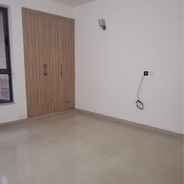 Room in 2 BHK Apartment at Unitech Uniworld Gardens 2, Malibu Town – for Sale
