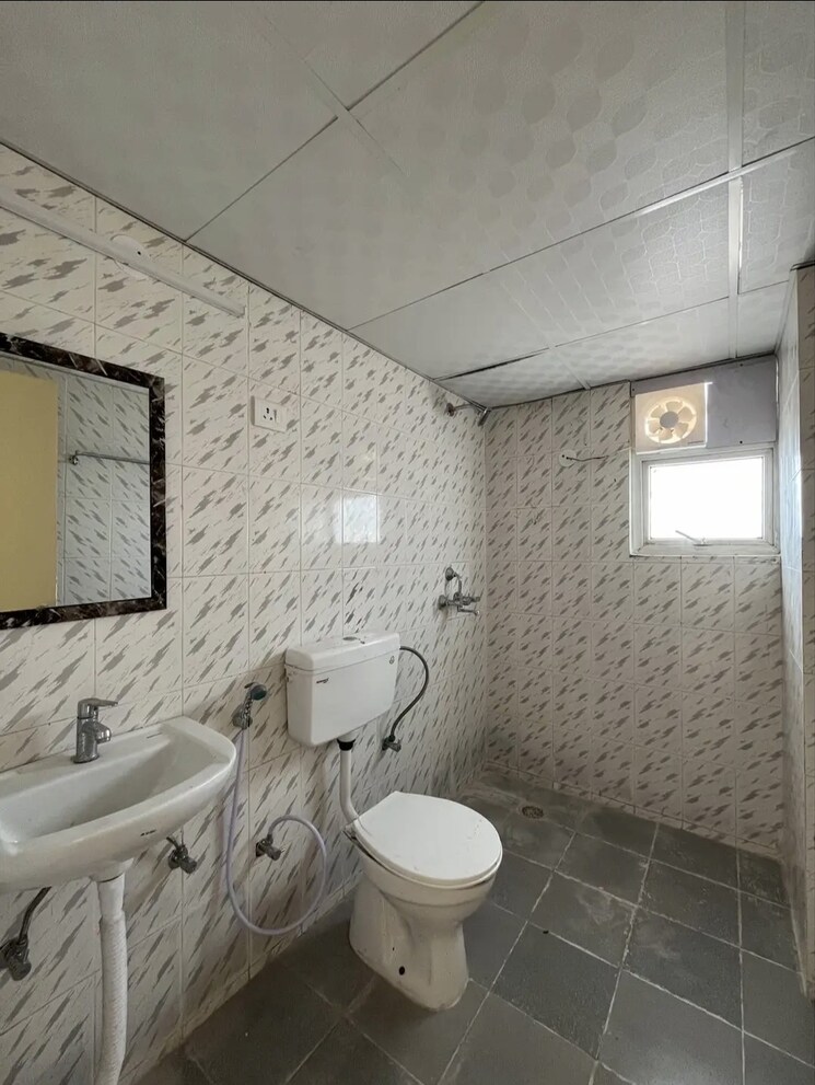 Bathroom, zara-rossa 2 Bedroom 950 Sq.Ft. Apartment In Sector 112 Gurgaon 8216013