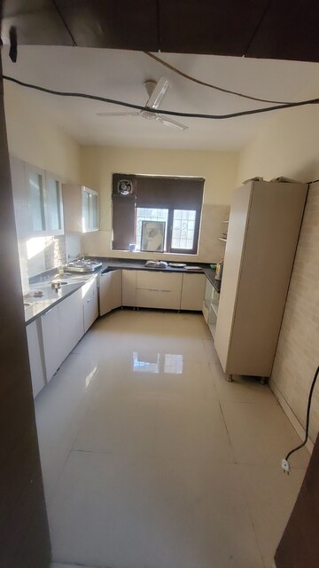 Kitchen in 2 BHK Builder Floor at Sector 46 – for Rent