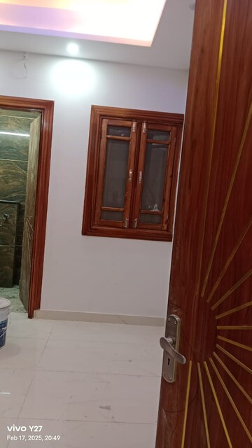 Bedroom in 3 BHK Builder Floor at Sahastradhara Road – for Sale