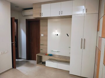 Room in 3 BHK Apartment at Bhartiya Nikoo Homes, Thanisandra Main Road – for Rent