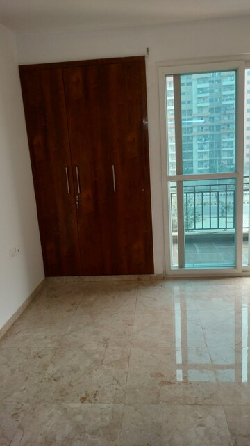 2 BHK Apartment For Rent in Gaur City 2 - 14th Avenue Sector 16c Greater Noida Greater Noida  8215830