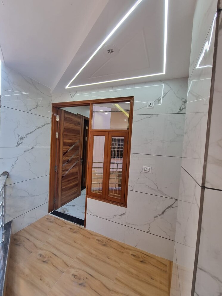 Other, uttam nagar 3 Bedroom 800 Sq.Ft. Builder Floor In Uttam Nagar Delhi 8216185