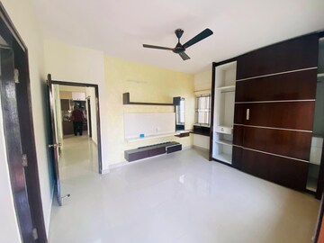 Room in 3 BHK Apartment at SVS Patels Callisto, Hebbal – for Rent