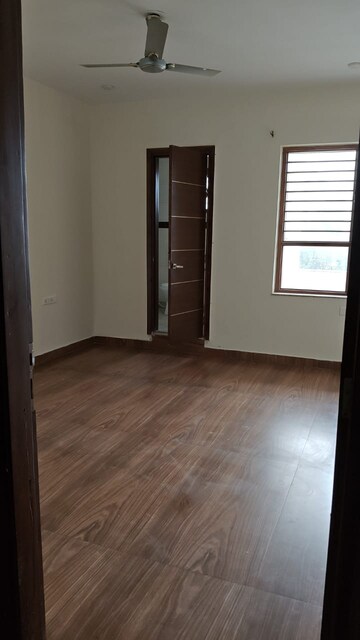 Room in 3 BHK Apartment at BPTP Park Elite Floors, Sector 85 – for Sale