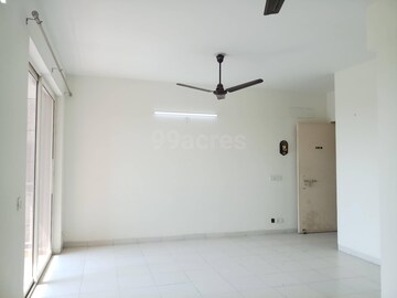 Room in 3 BHK Apartment at BPTP Park Elite Floors, Sector 85 – for Sale