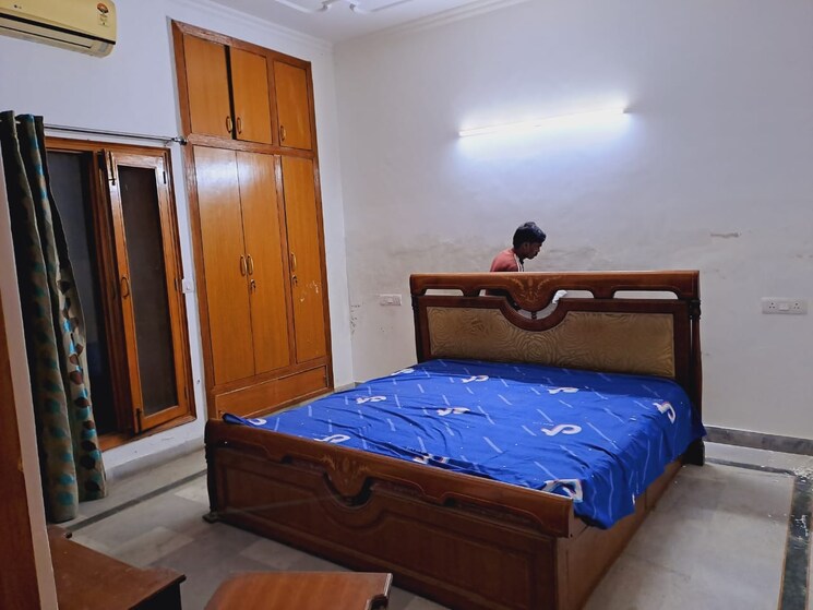 Bedroom, sector 31 3 Bedroom 2000 Sq.Ft. Builder Floor In Sector 31 Gurgaon 8216233