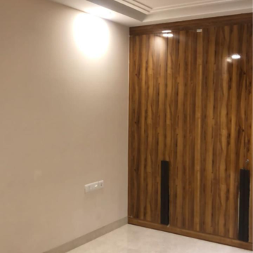 Room in 3 BHK Builder Floor at Kalkaji – for Rent