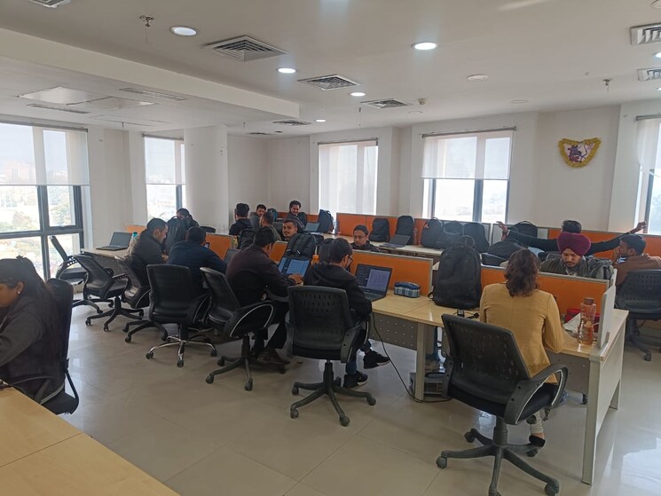 Team Area, pioneer-urban-square Commercial Office Space 2000 Sq.Ft. In Sector 62 Gurgaon 8216239