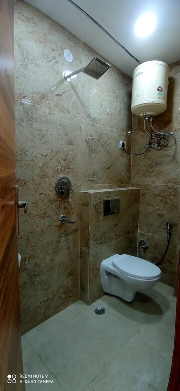 Bathroom in 2 BHK Builder Floor at Mahavir Enclave 1 – for Rent