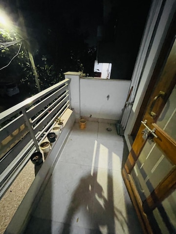 Balcony in 2 BHK Builder Floor at Sector 30 – for Rent
