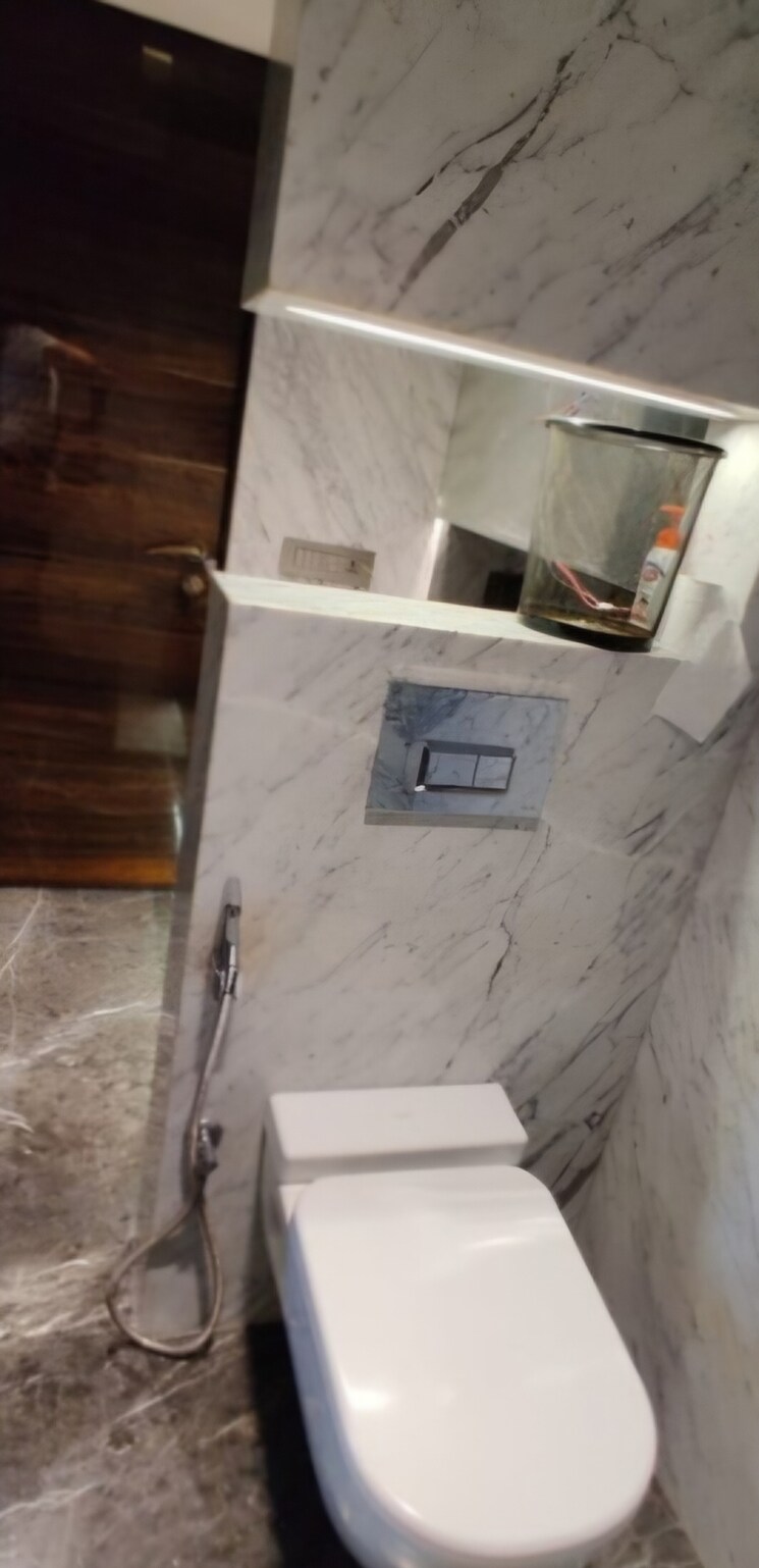 Bathroom, worli 4 Bedroom 3750 Sq.Ft. Apartment In Worli Mumbai 8216455