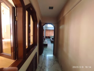 Building Lobby in 5 BHK Apartment at Santacruz West – for Sale