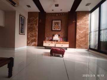 Living Room in 5 BHK Apartment at Santacruz West – for Sale