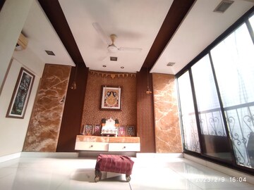 Furnished Amenities in 5 BHK Apartment at Santacruz West – for Sale