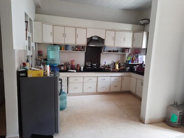 Kitchen in 2 BHK Builder Floor at Kohli One Malibu Town, Sector 47 – for Rent