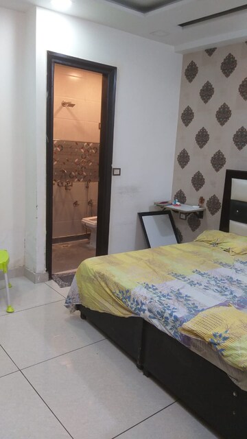 Bedroom in 2 BHK Builder Floor at Mahavir Enclave 1 – for Rent