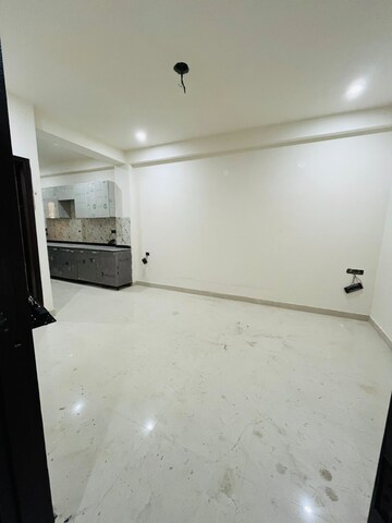 Room in 2 BHK Builder Floor at Sector 47 – for Rent
