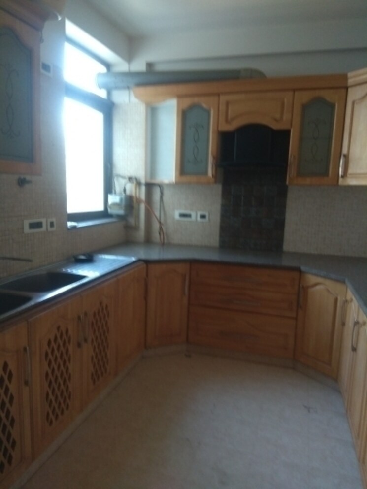 Kitchen, new friends colony 4 Bedroom 474 Sq.Yd. Independent House In New Friends Colony Delhi 8216520