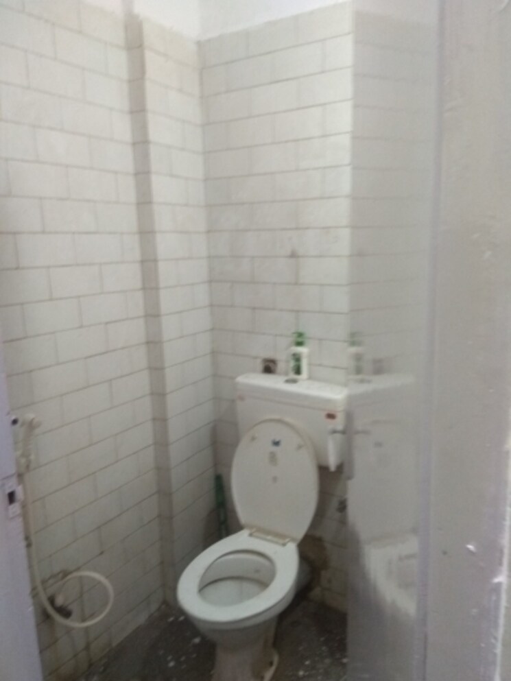 Bathroom, new friends colony 4 Bedroom 474 Sq.Yd. Independent House In New Friends Colony Delhi 8216520