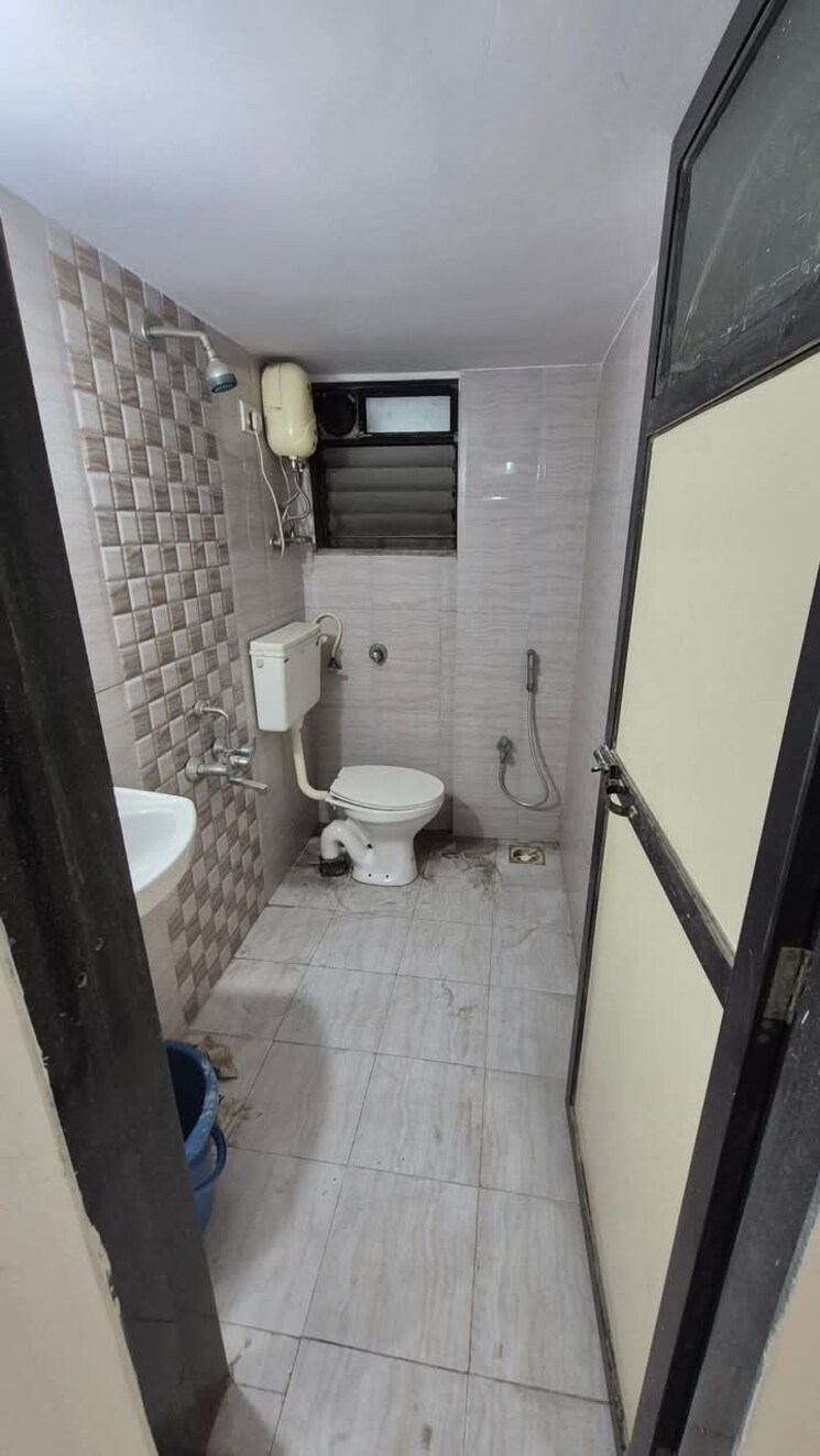Bathroom, hdil-residency-park 2 Bedroom 700 Sq.Ft. Apartment In Virar West Palghar 8216544
