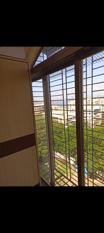 Room in 1 RK Apartment at Shree Sai Siddhivinayak CHS, Prabhadevi – for Sale