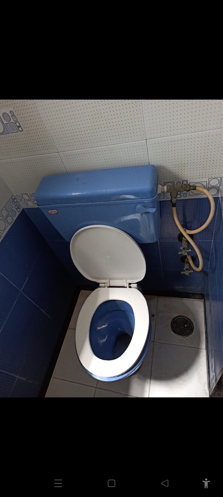 Bathroom, adarsh-nagar-chs-worli 1 RK 225 Sq.Ft. Apartment In Worli Mumbai 8216576