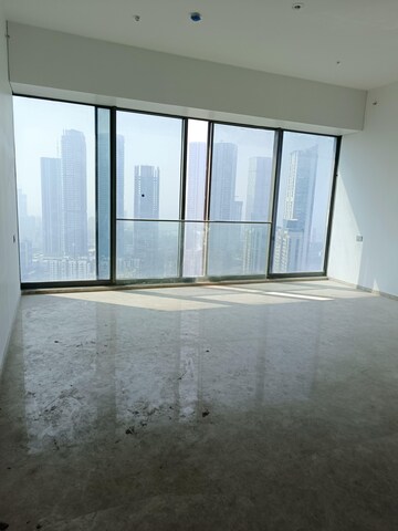Room in 4 BHK Apartment at Rustomjee Crown, Prabhadevi – for Sale