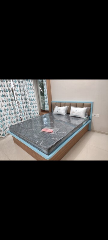 Furnished Amenities in 2 BHK Apartment at Vraj Tiara, Worli – for Rent