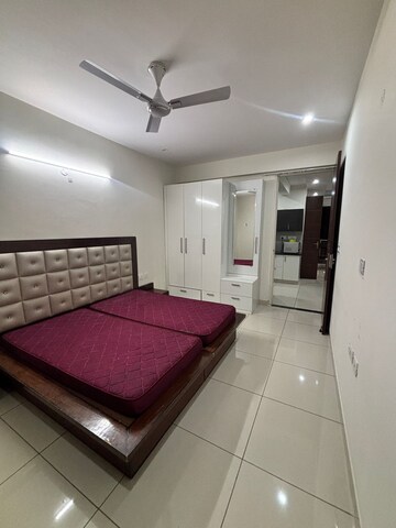 Room in 2 BHK Apartment at Highland Park Chandigarh, Bhabat – for Rent