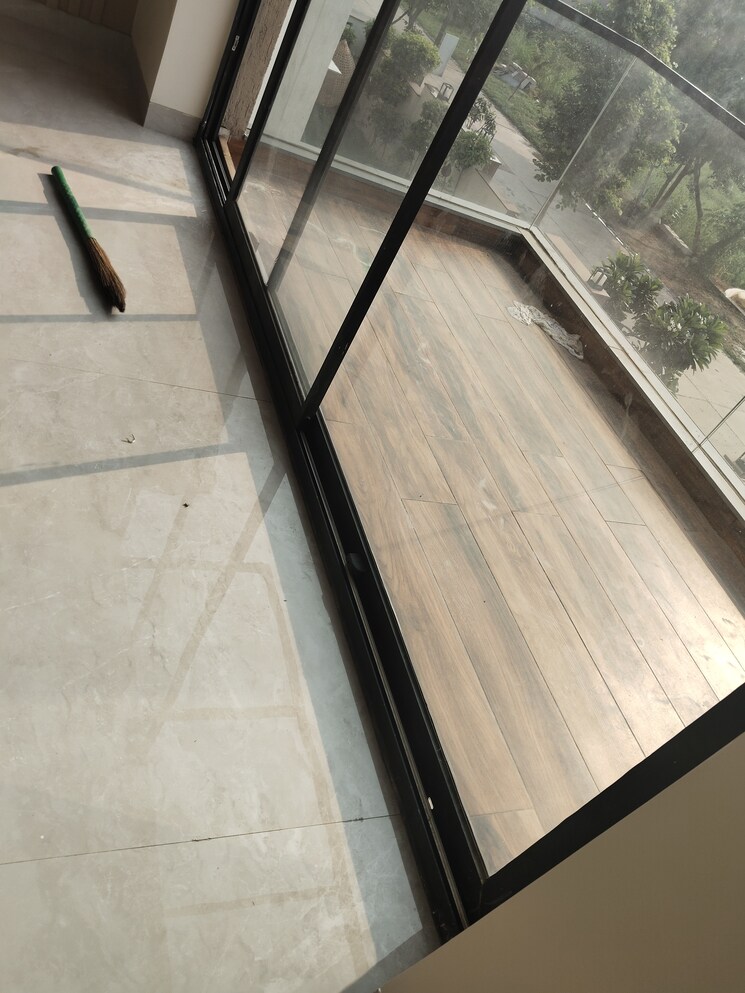 Balcony, unitech-uniworld-resorts-the-residences 5 Bedroom 7000 Sq.Ft. Villa In Sector 33 Gurgaon 8216672