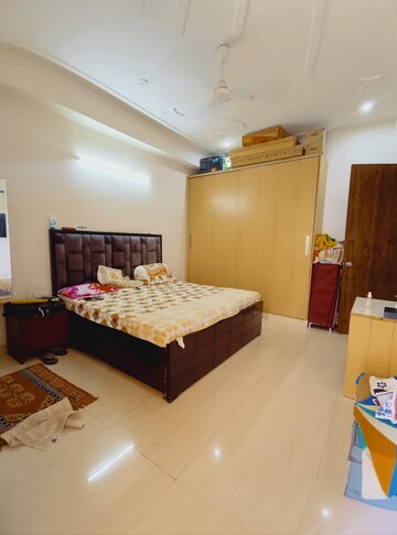 Bedroom in 2 BHK Builder Floor at Sector 46 – for Rent